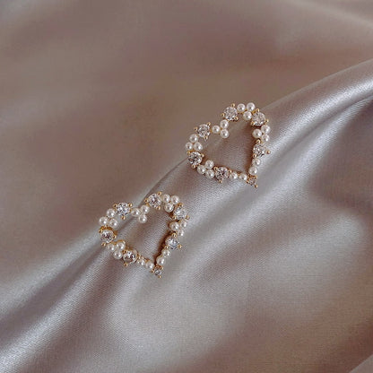 Trendy Geometric Pearl Earring Women Classic Pineapple Pearl Stud Earrings Female Fashion Earrings Female Jewelry Gift